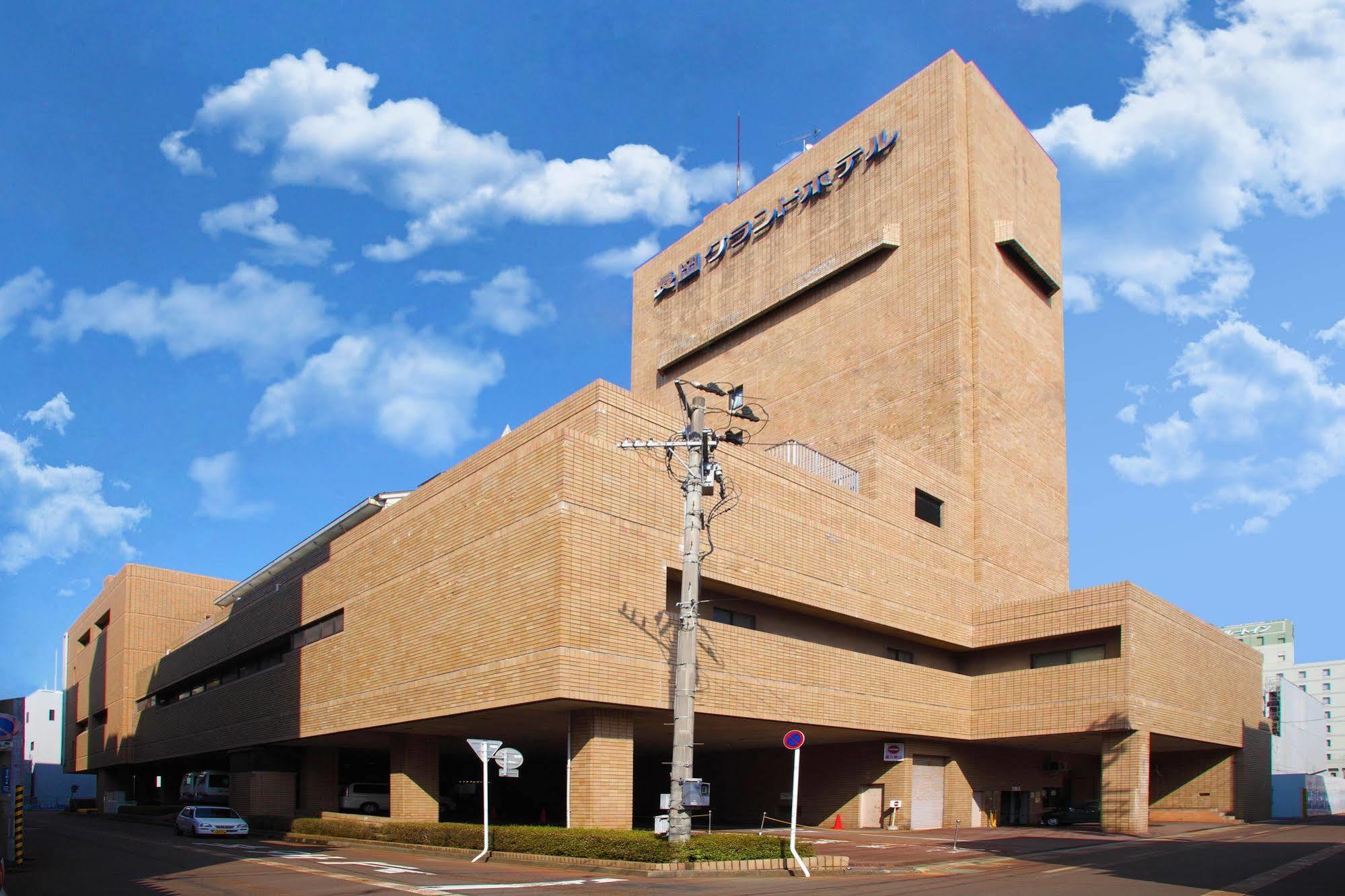 Nagaoka Grand Hotel Екстер'єр фото